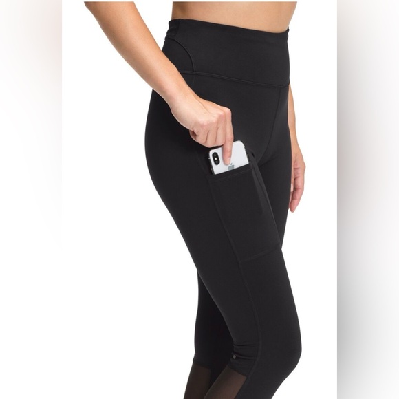 The North Face NWOT Movmynt Tight in Black - Picture 3 of 9